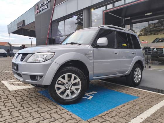 MITSUBISHI PAJERO TR4 2.0 4X2 16V 140CV FLEX 4P MANUAL
